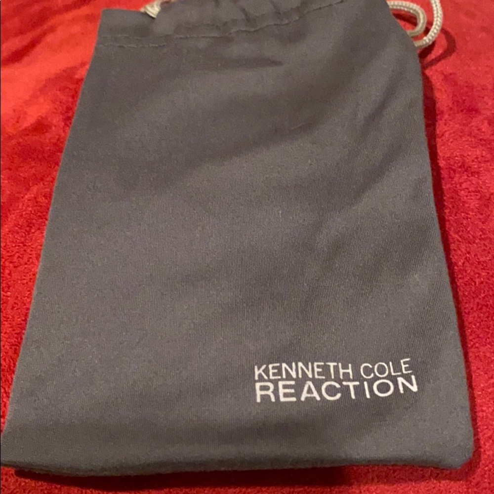 Black Square Frame Sunglasses - Picture 6 of 7